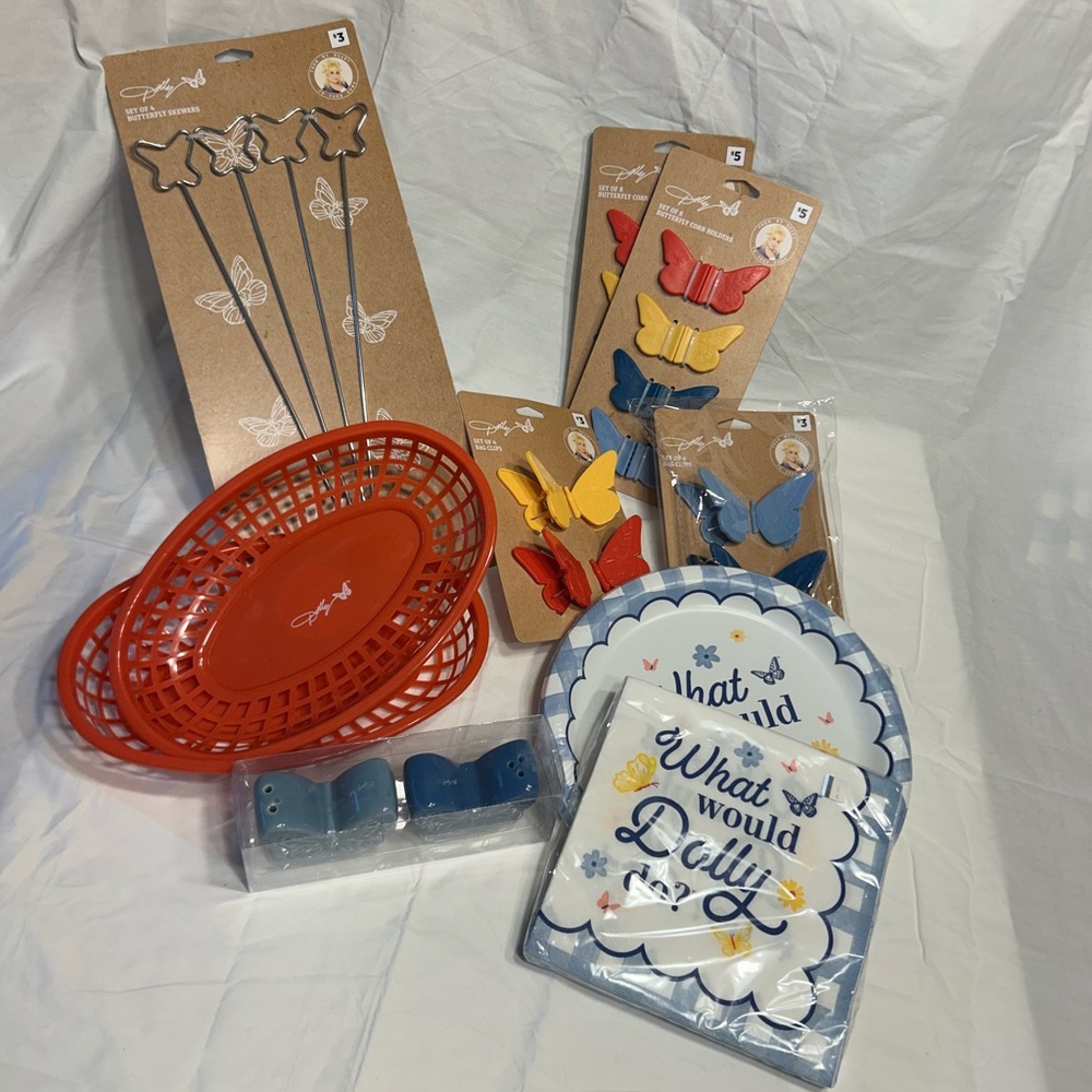 Dolly Parton bundle all NEW